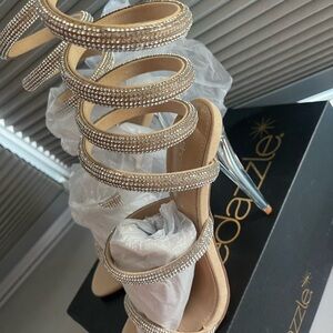 Shoe Dazzle Tan sparkling heels. Brand new, never worn